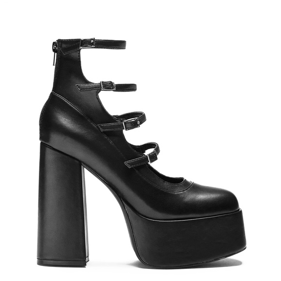 🖤 Black Platform Buckle Heels 🖤 - Picture 15 of 15
